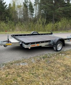 Alternative view of Wiks Husky